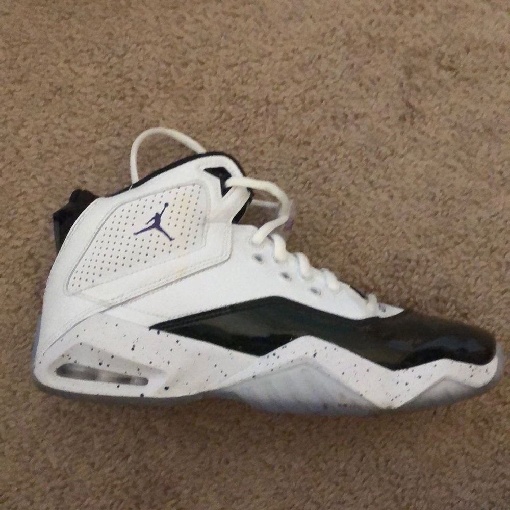 Jordan sneakers - Picture 3 of 4